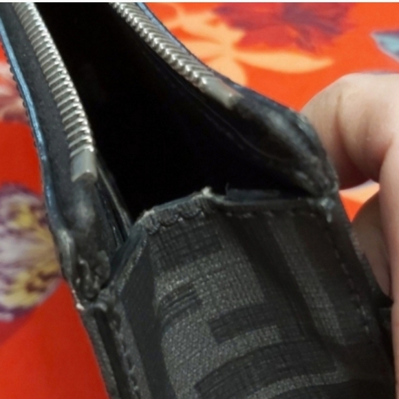 Fendi CLUTCH - Picture 13 of 16